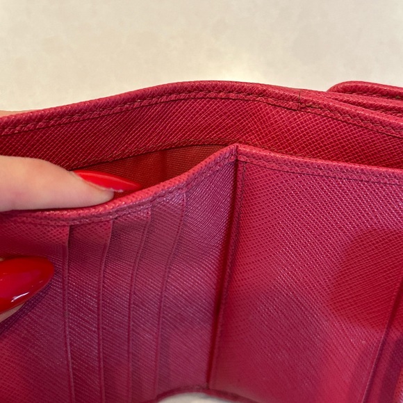 Prada wallet in petunia pink - Picture 3 of 9